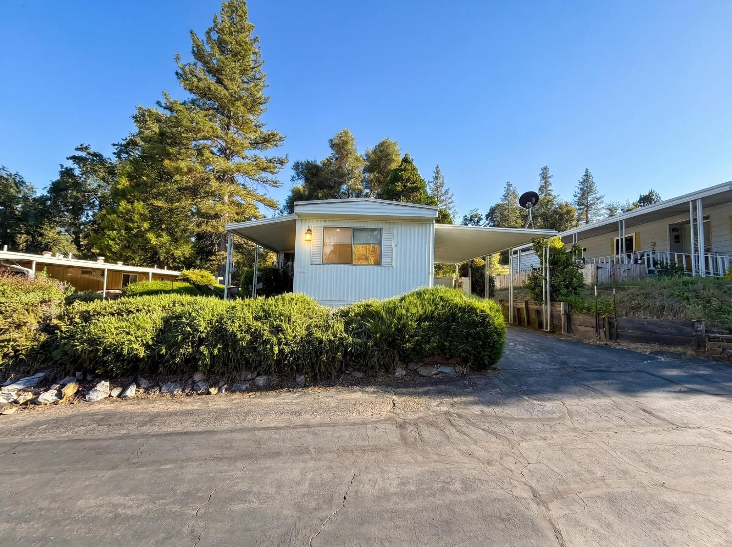 39678 Road 425B #SPC 2, Oakhurst, CA 93644