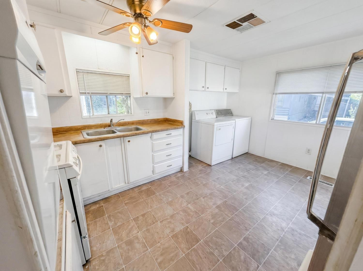 39678 Road 425B #SPC 2, Oakhurst, CA 93644