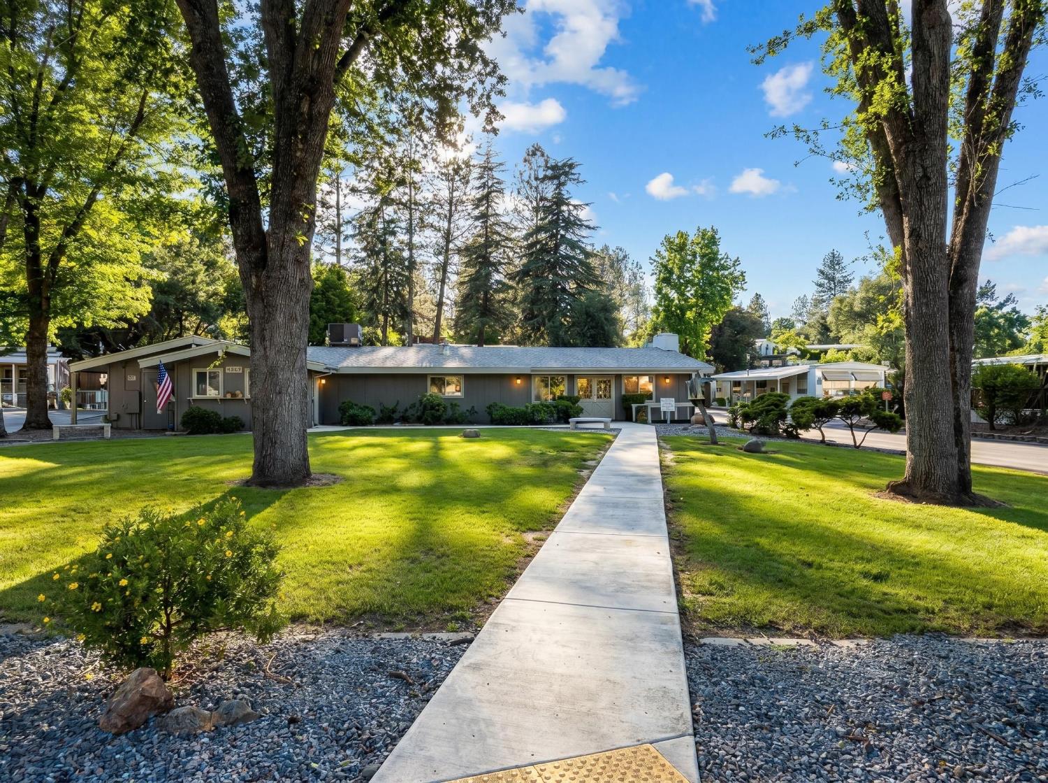 39678 Road 425B #SPC 2, Oakhurst, CA 93644