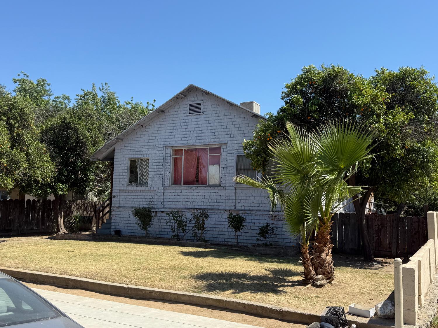 2954 E Illinois Ave, Fresno, CA 93701