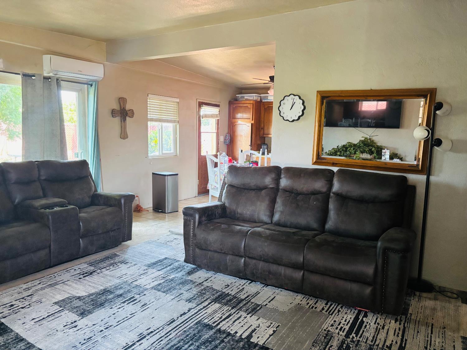 1153 N Pecan Ave, Reedley, CA 93654