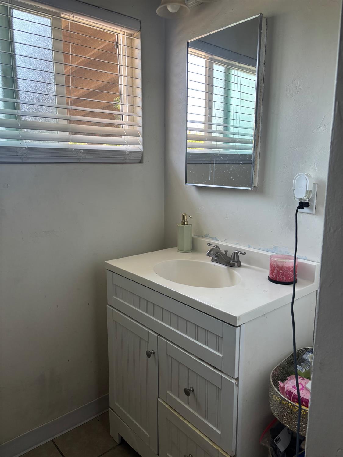 1153 N Pecan Ave, Reedley, CA 93654
