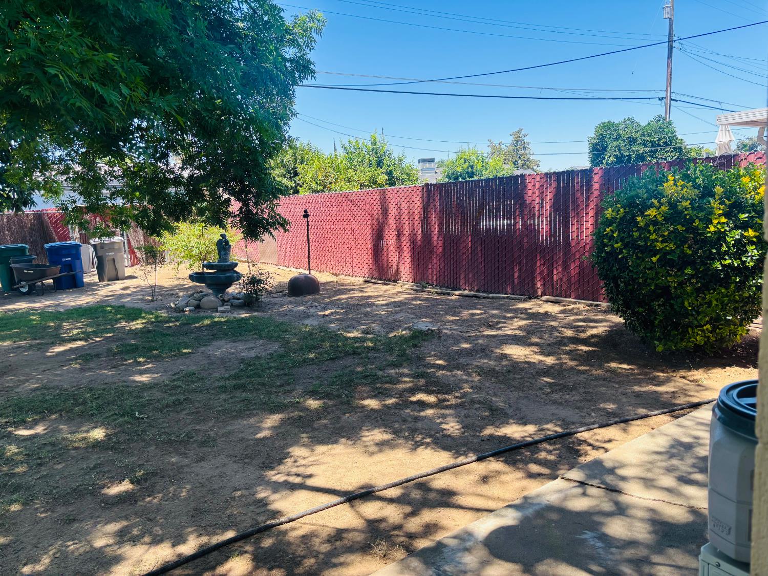 1153 N Pecan Ave, Reedley, CA 93654