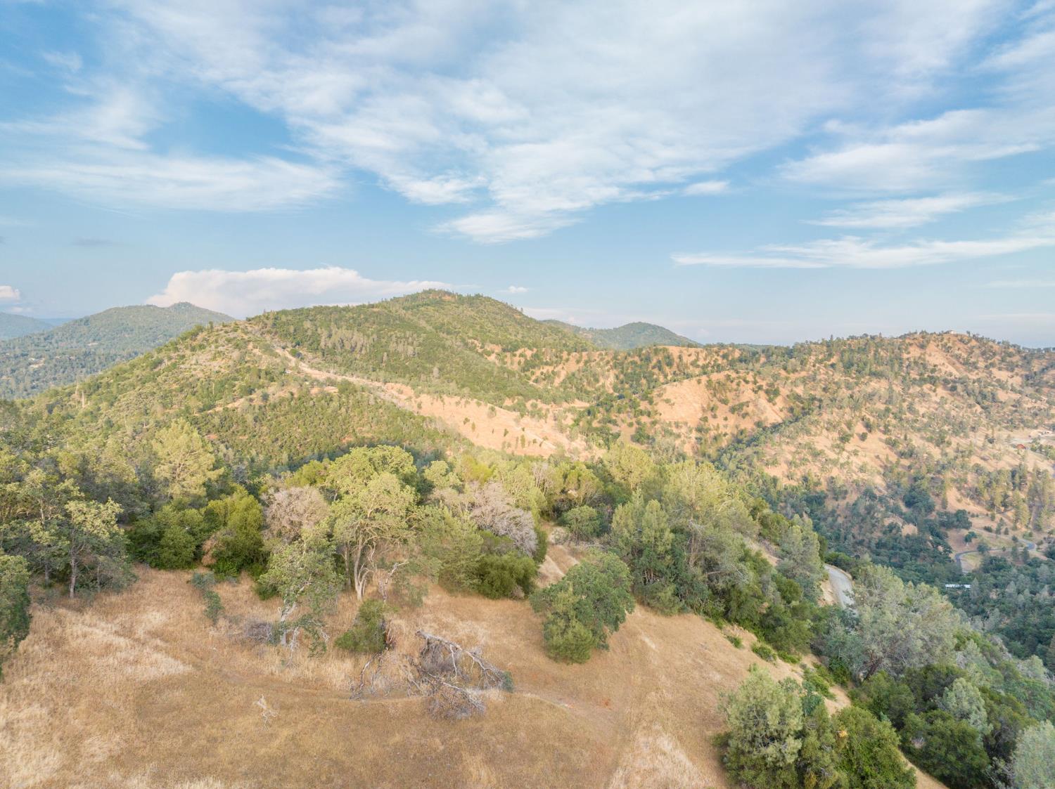 13 Lazy L Summit Rd, Coarsegold, CA 93614