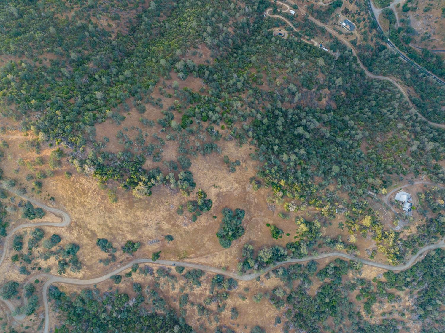 13 Lazy L Summit Rd, Coarsegold, CA 93614