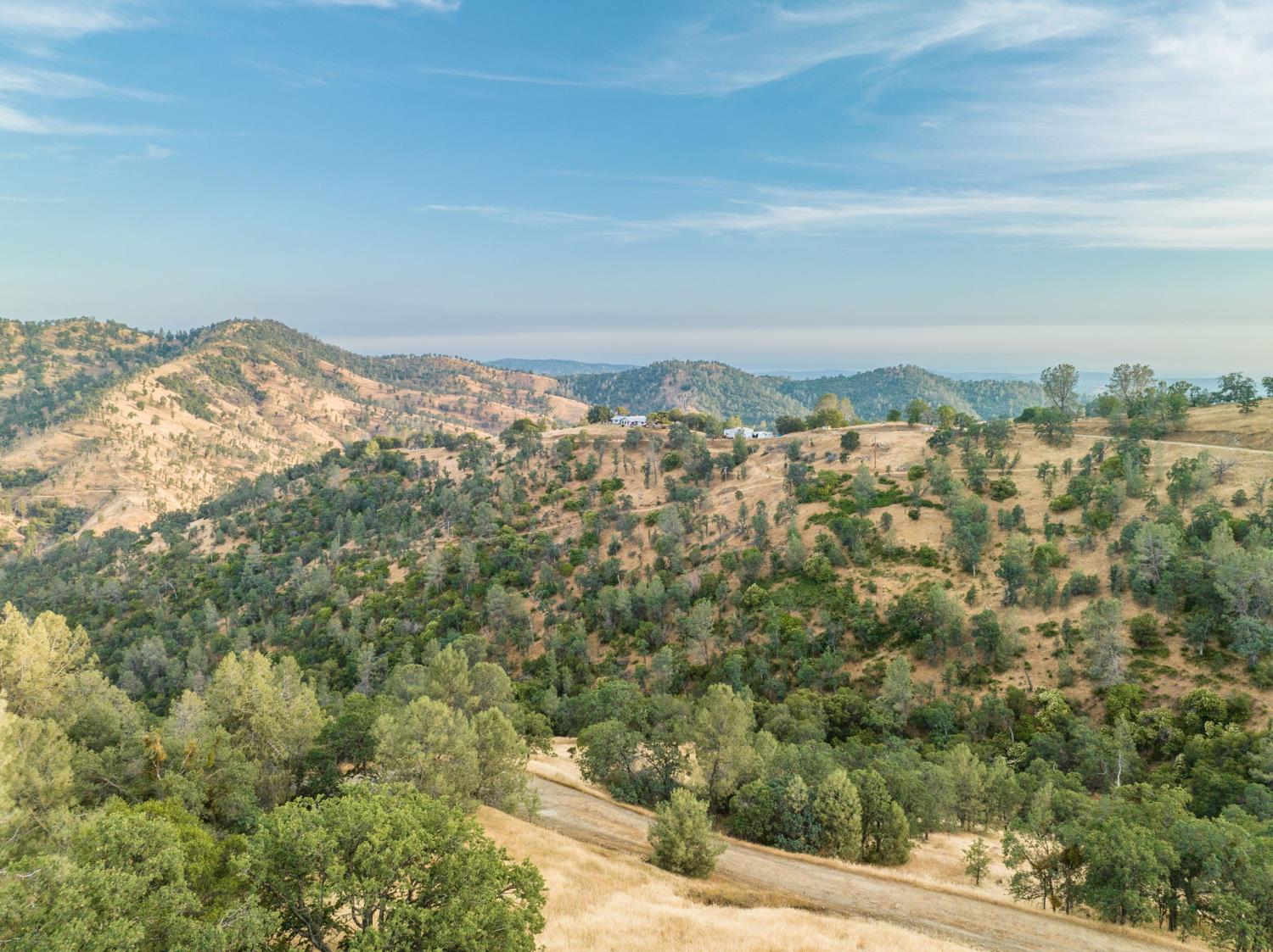13 Lazy L Summit Rd, Coarsegold, CA 93614