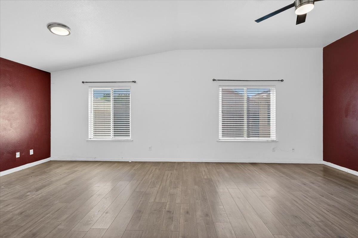 2437 N Tracy Ave, Fresno, CA 93722