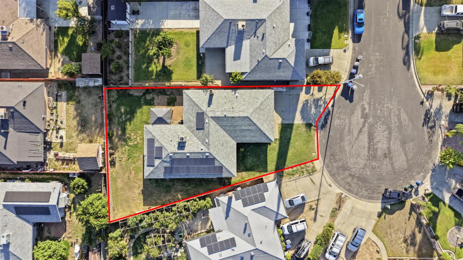 208 De Santi Ave, Madera, CA 93637