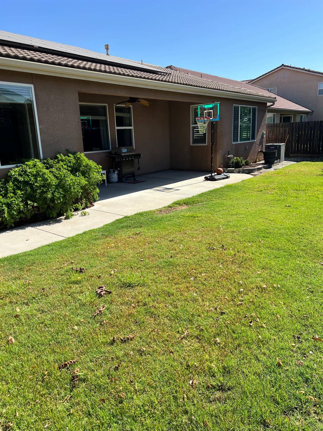 3742 Wrenwood Ave, Clovis, CA 93619