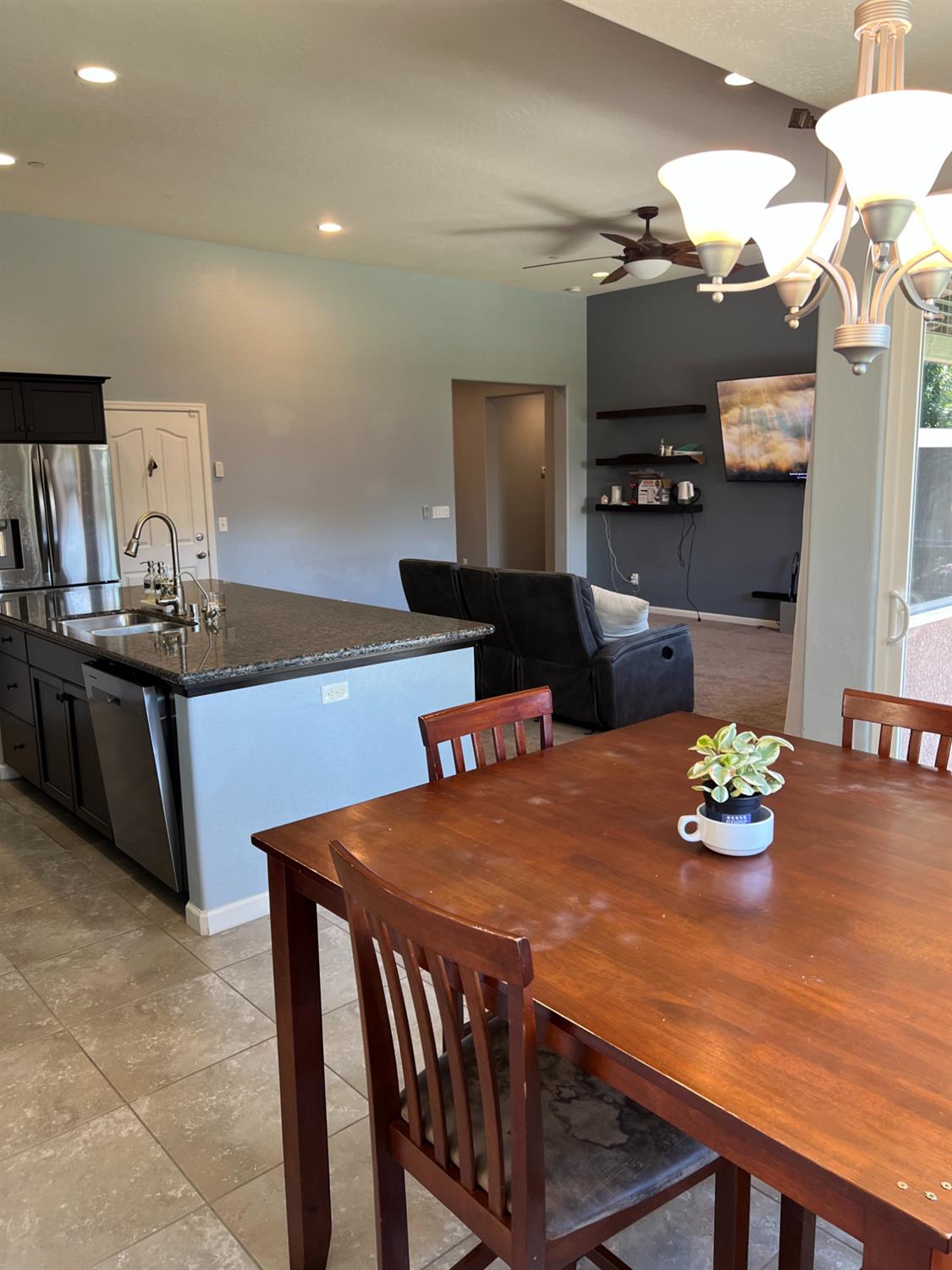 3742 Wrenwood Ave, Clovis, CA 93619
