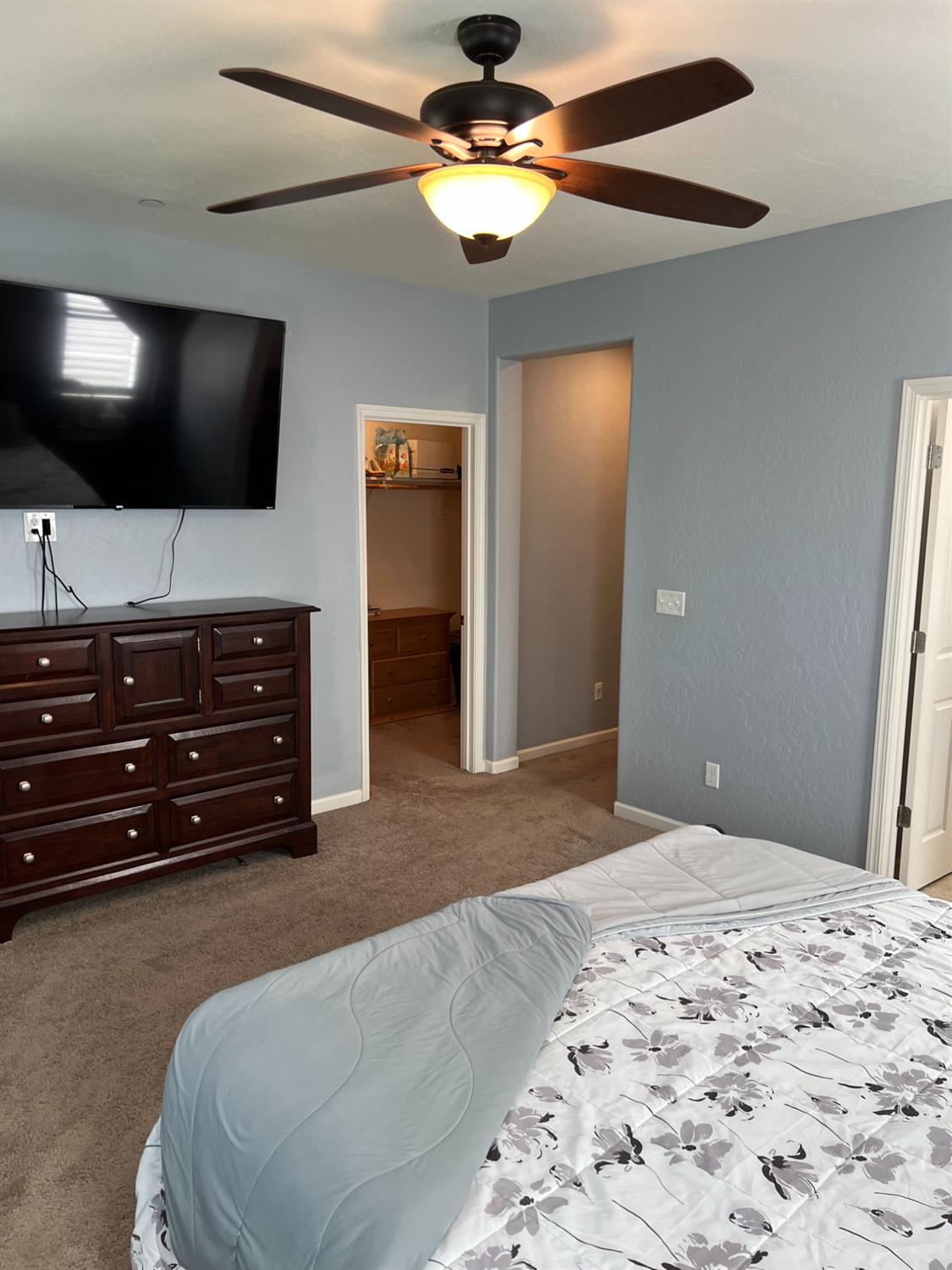 3742 Wrenwood Ave, Clovis, CA 93619
