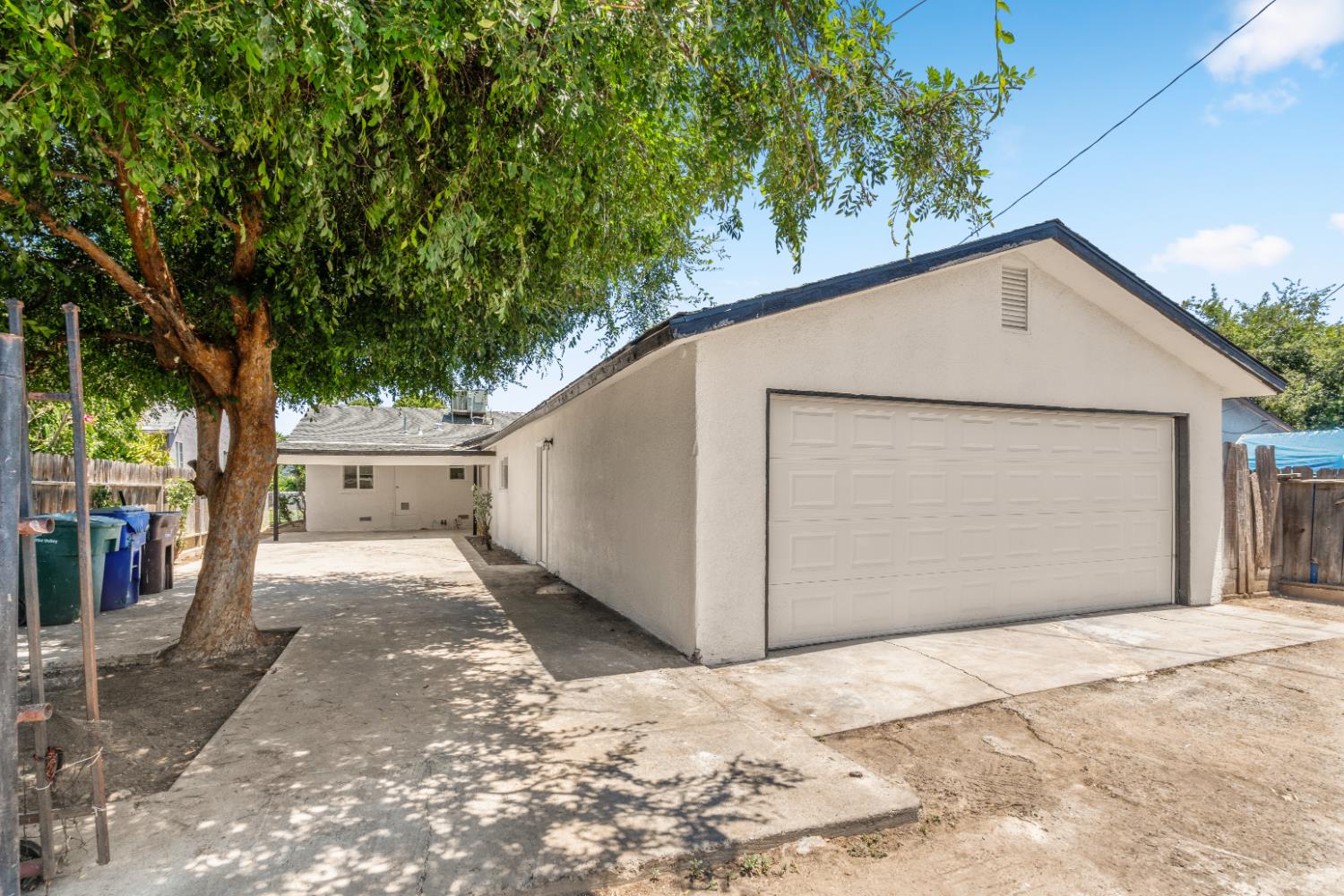 1105 Hoag Ave, Sanger, CA 93657