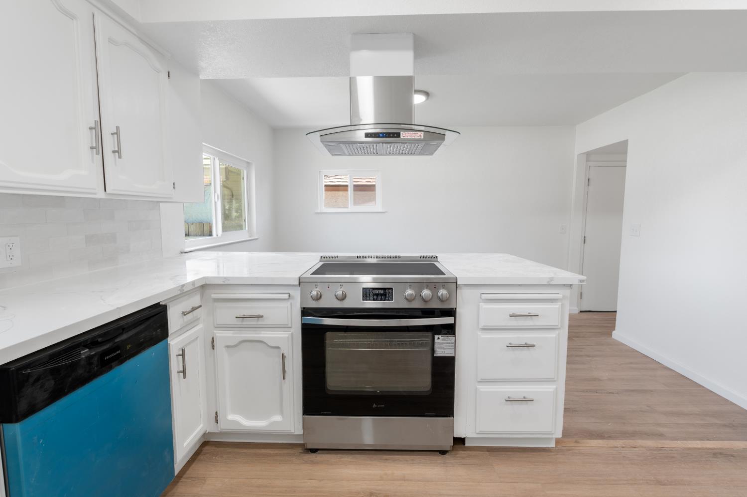 1105 Hoag Ave, Sanger, CA 93657