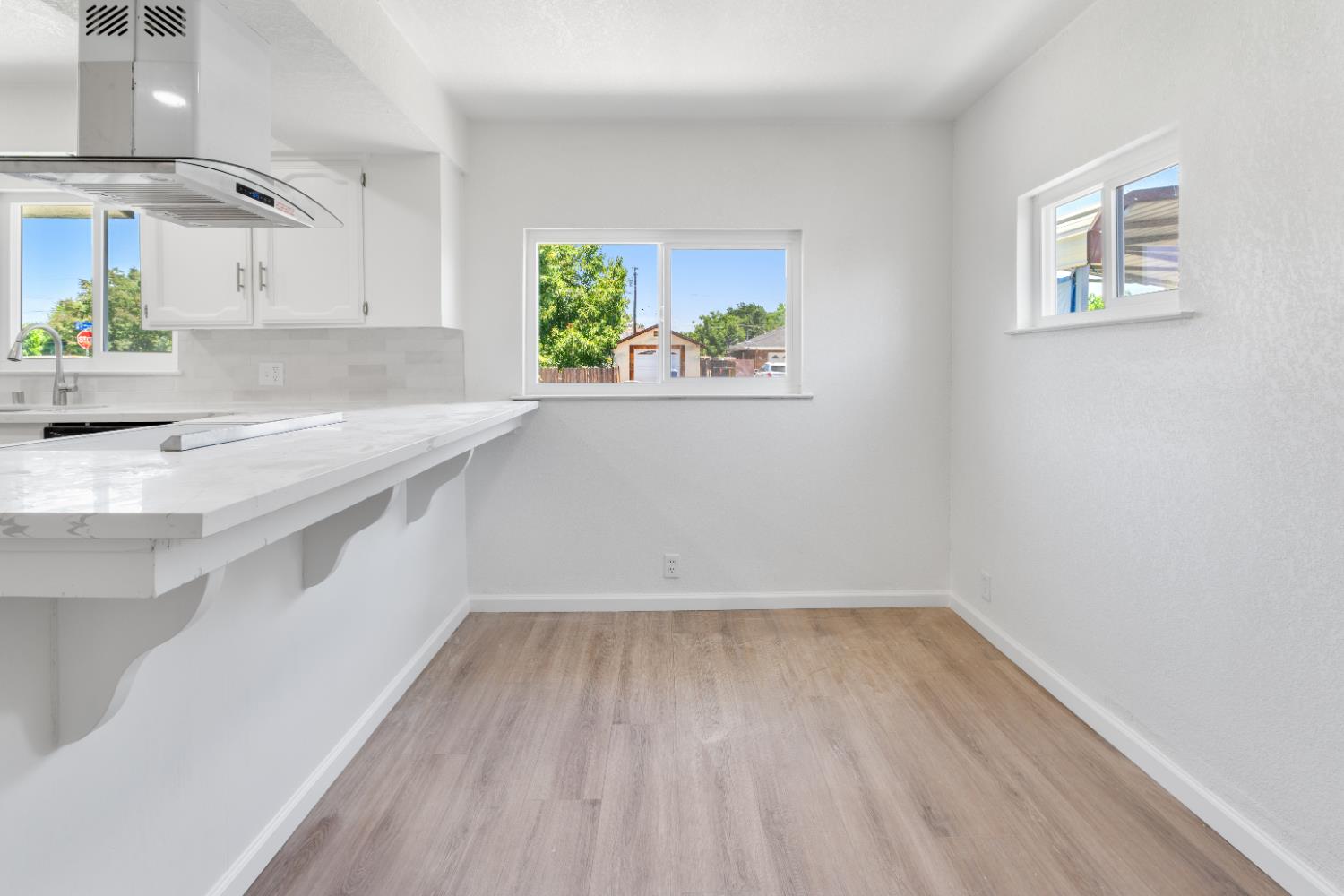 1105 Hoag Ave, Sanger, CA 93657