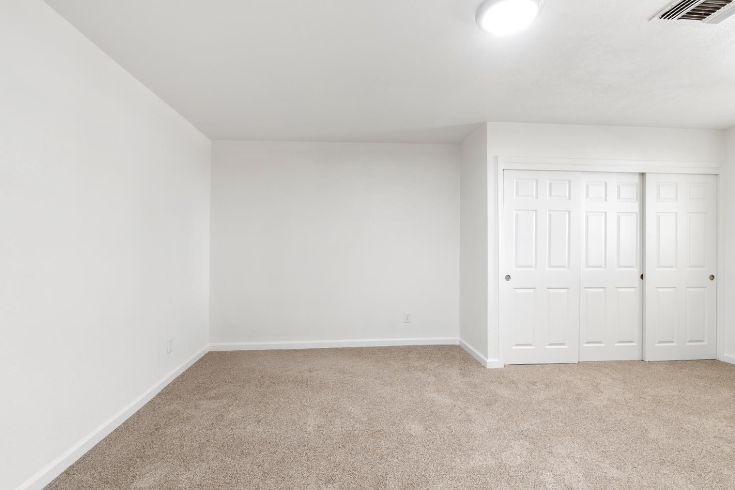 1105 Hoag Ave, Sanger, CA 93657