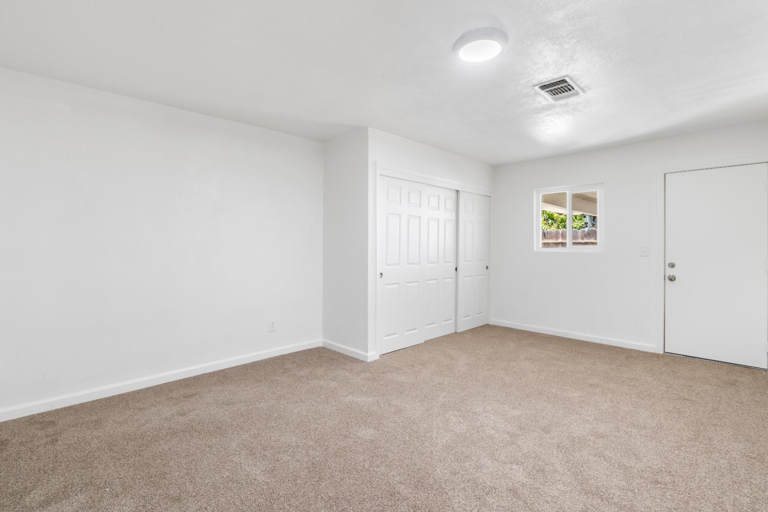 1105 Hoag Ave, Sanger, CA 93657