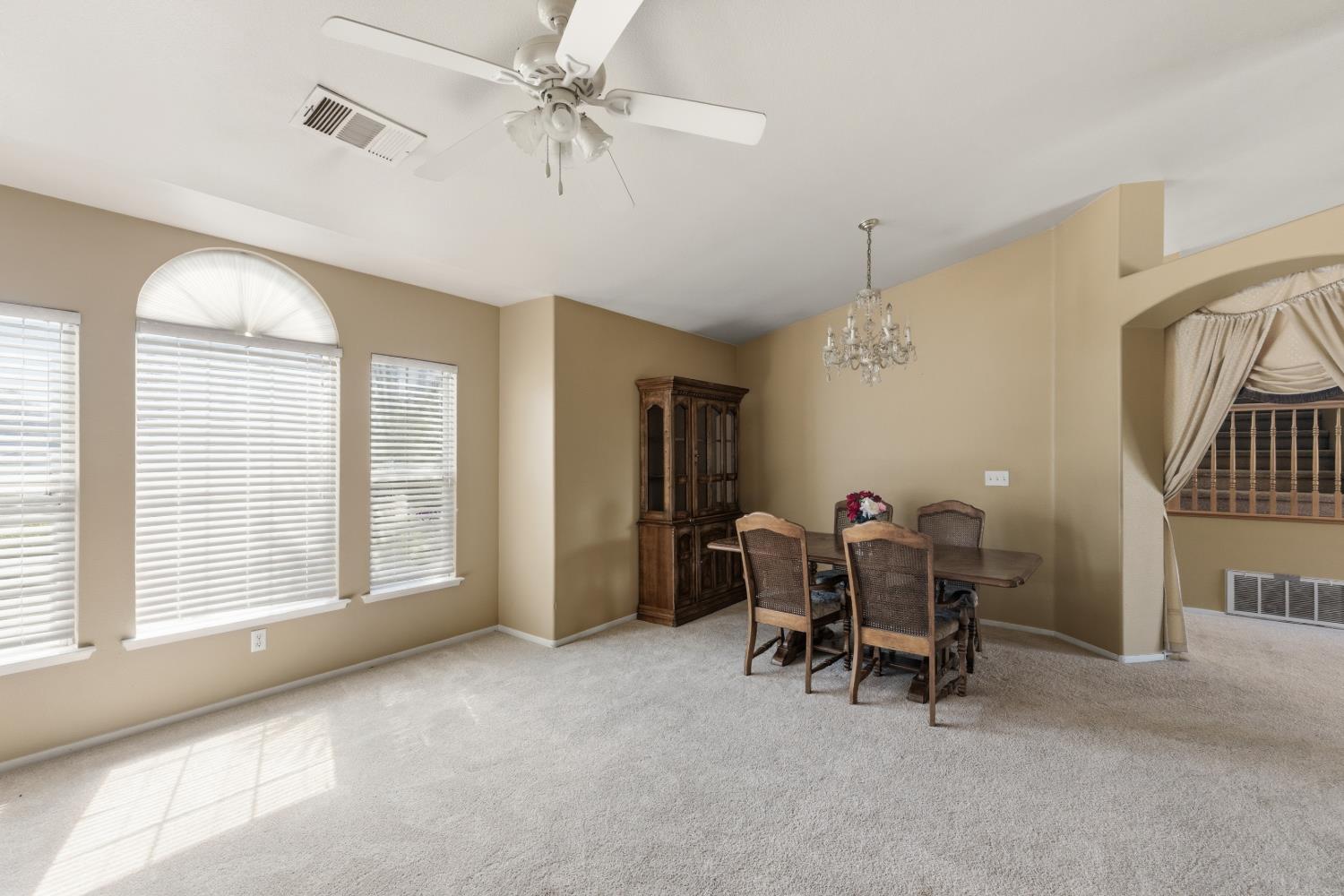 3055 Love St, Selma, CA 93662