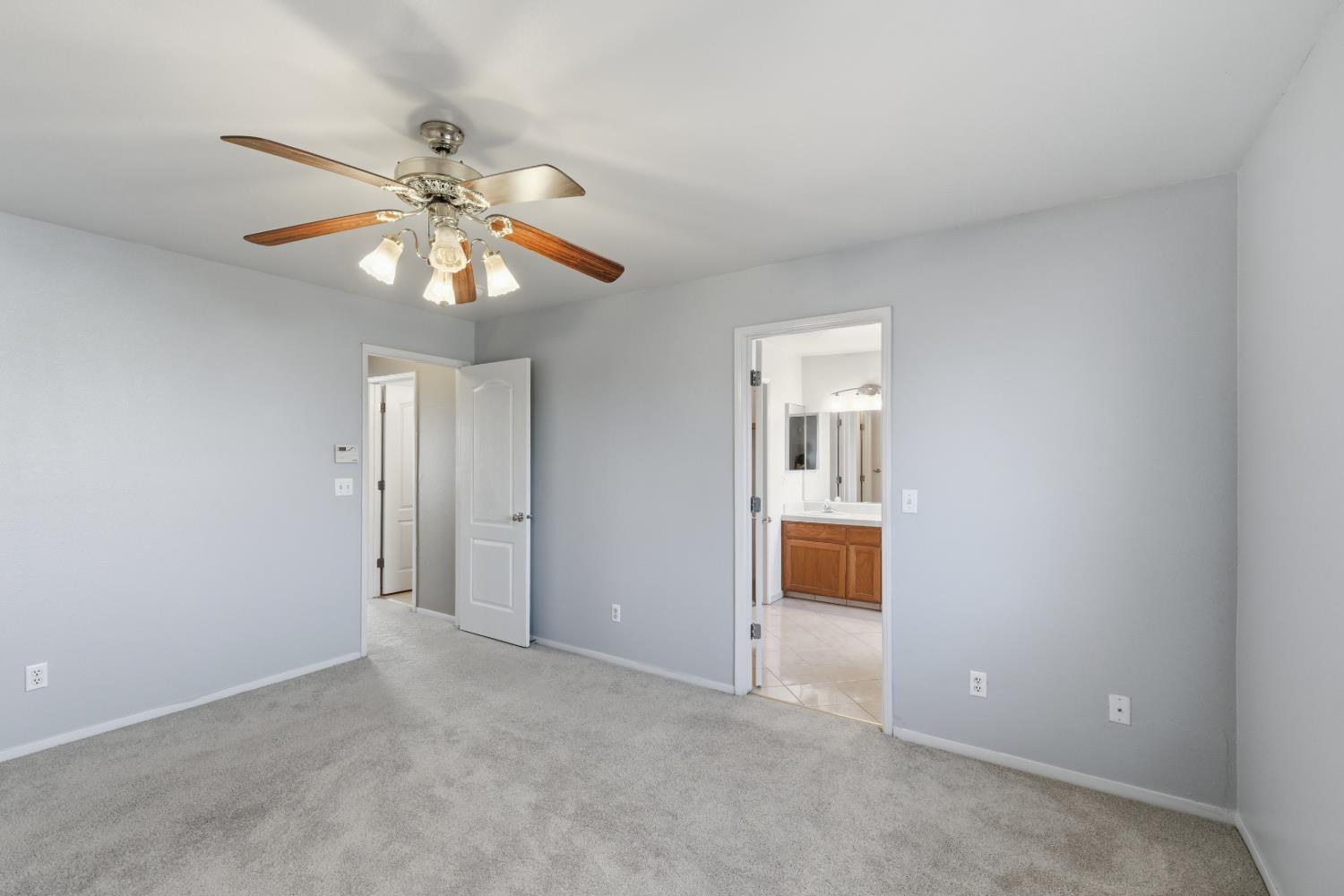 3055 Love St, Selma, CA 93662