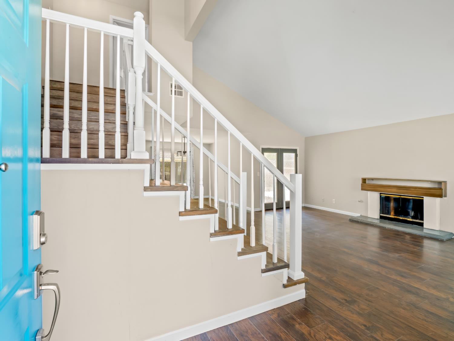 5569 W Stuart, Fresno, CA 93722