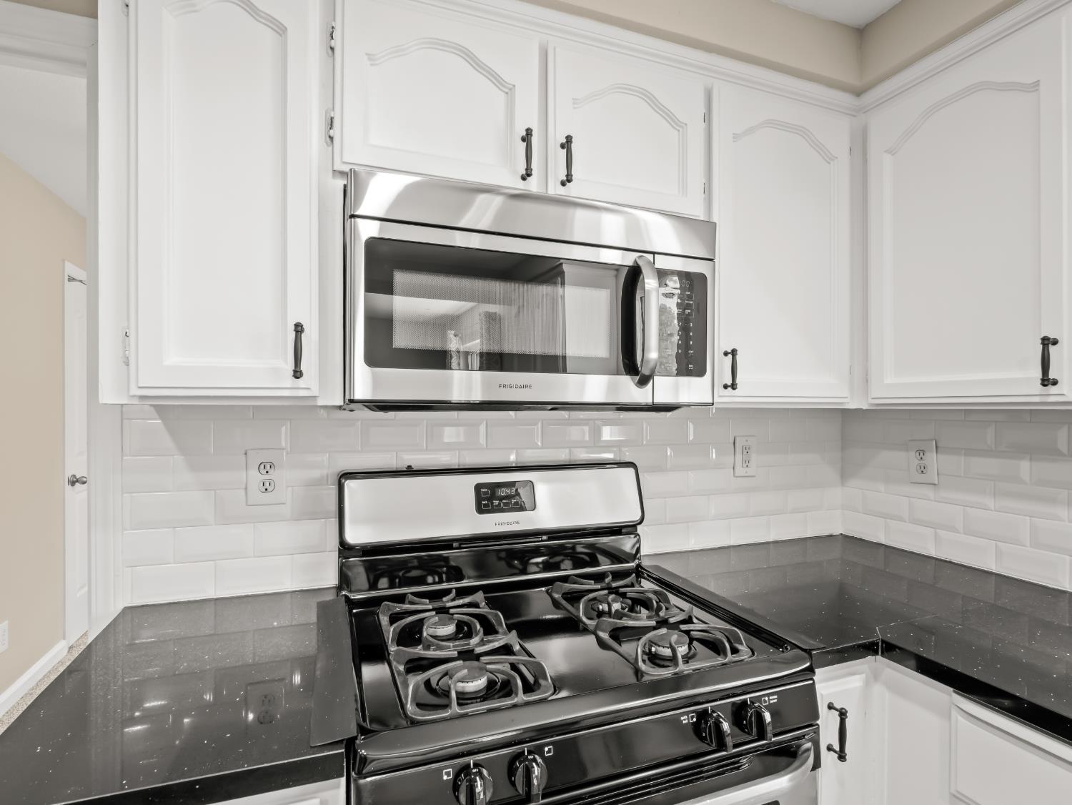 5569 W Stuart, Fresno, CA 93722