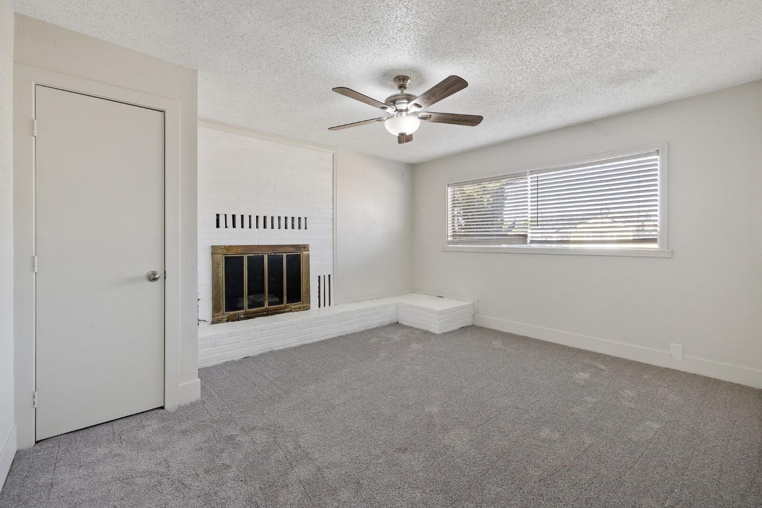 217 N Lincoln St, Coalinga, CA 93210
