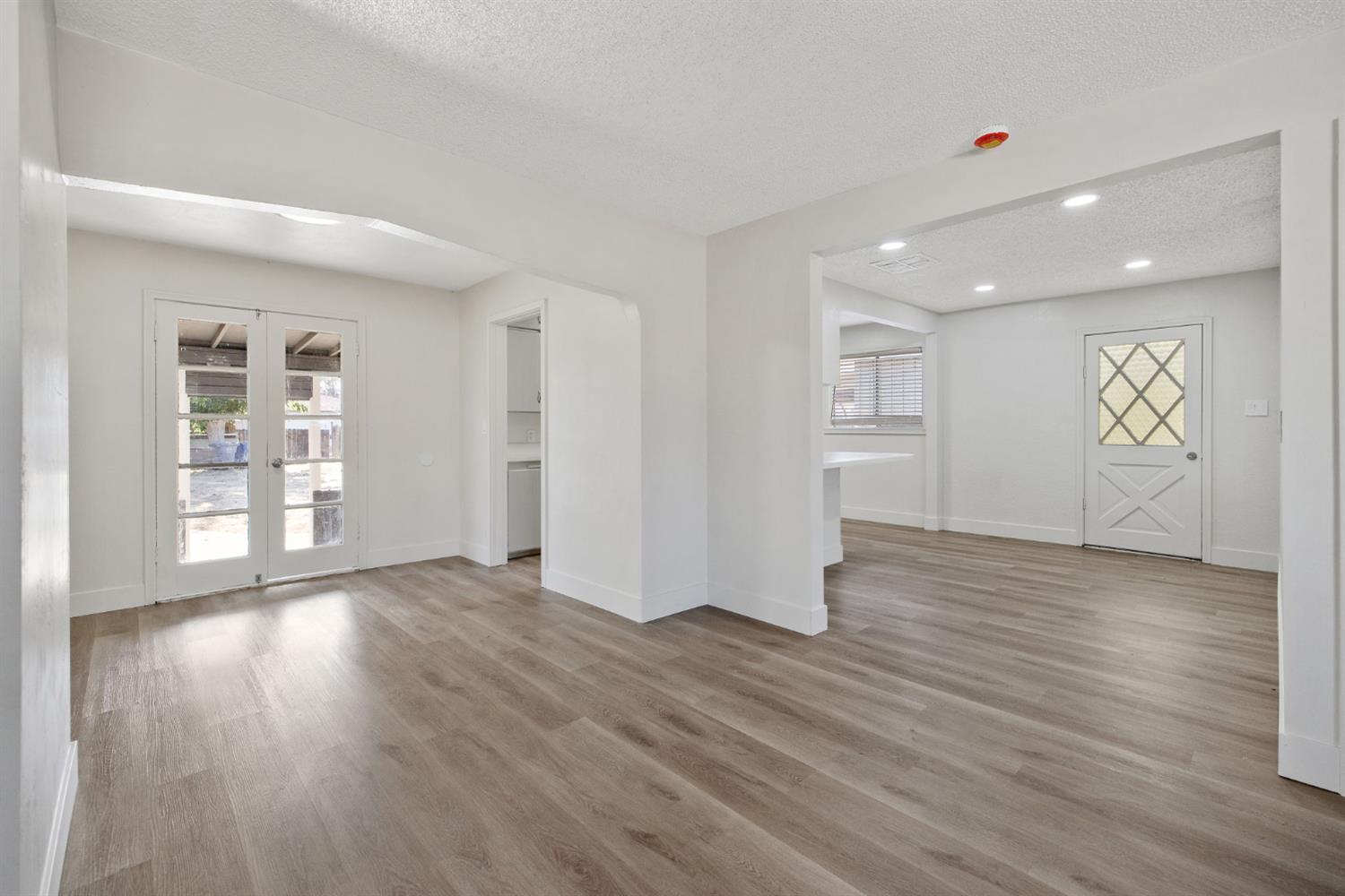 217 N Lincoln St, Coalinga, CA 93210