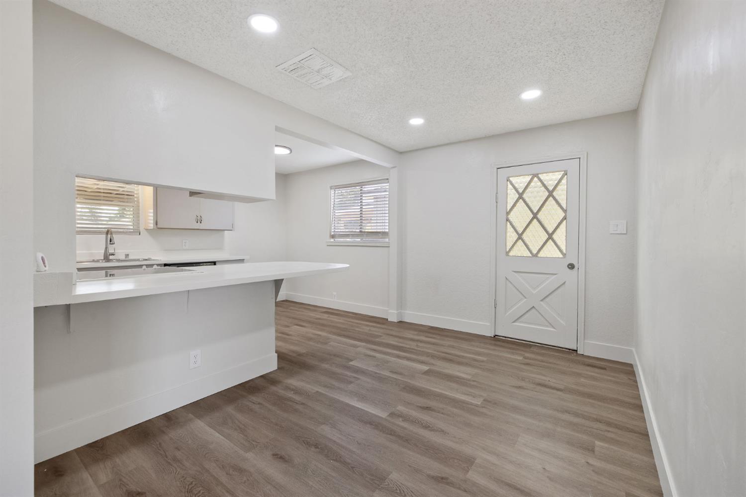 217 N Lincoln St, Coalinga, CA 93210