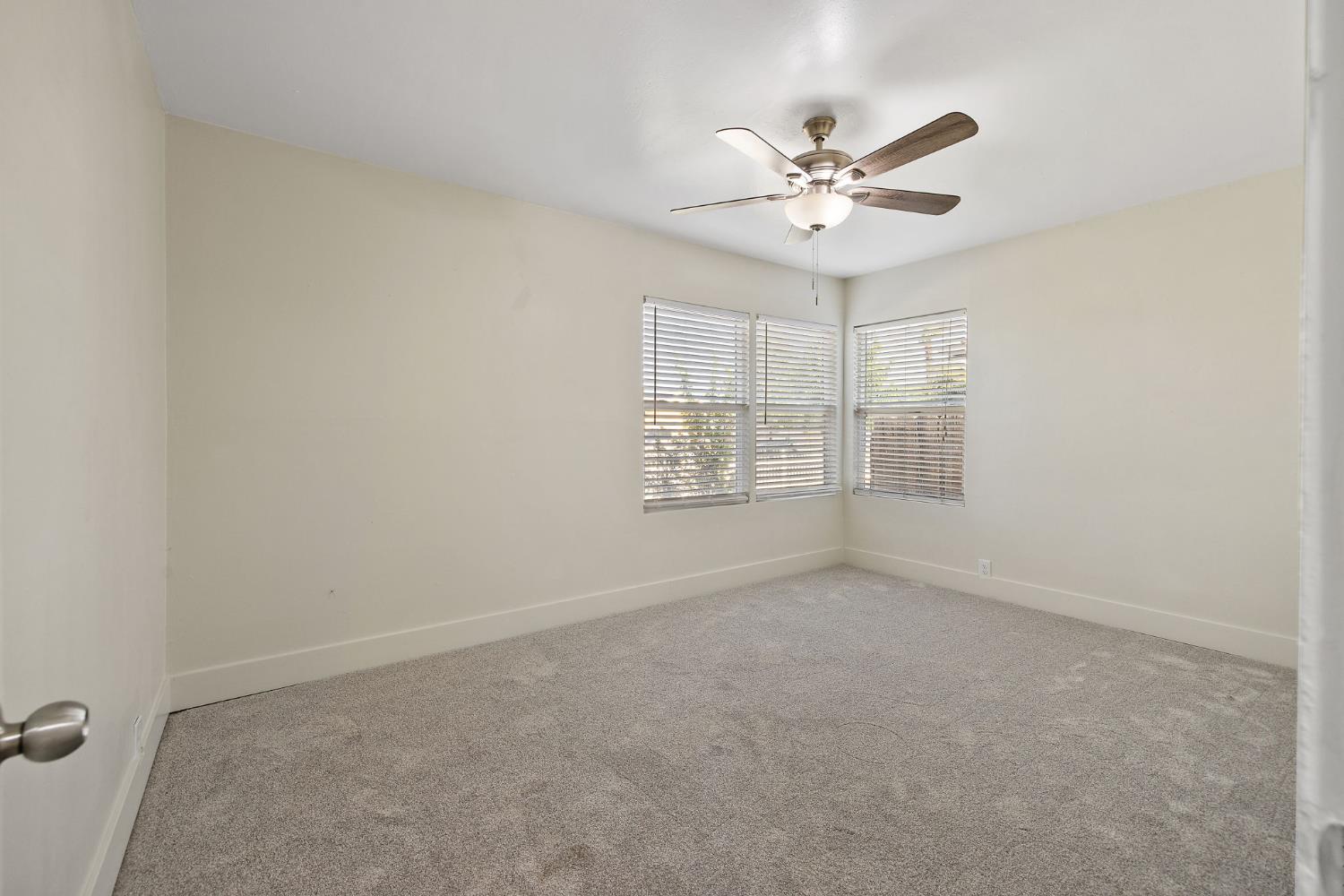 217 N Lincoln St, Coalinga, CA 93210