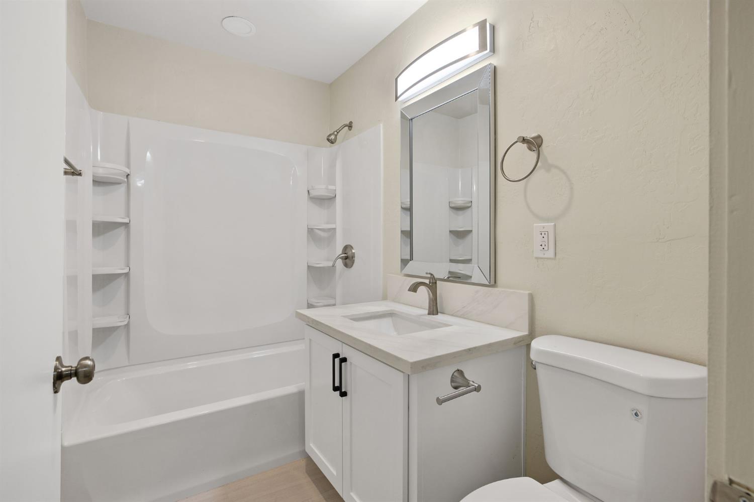217 N Lincoln St, Coalinga, CA 93210