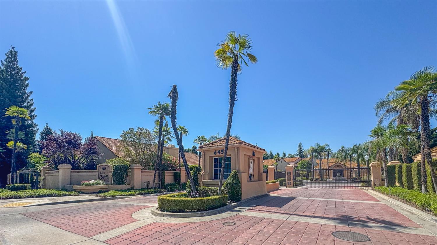 645 E Champlain Dr #150, Fresno, CA 93730