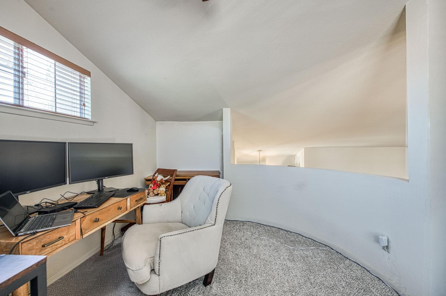 645 E Champlain Dr #150, Fresno, CA 93730