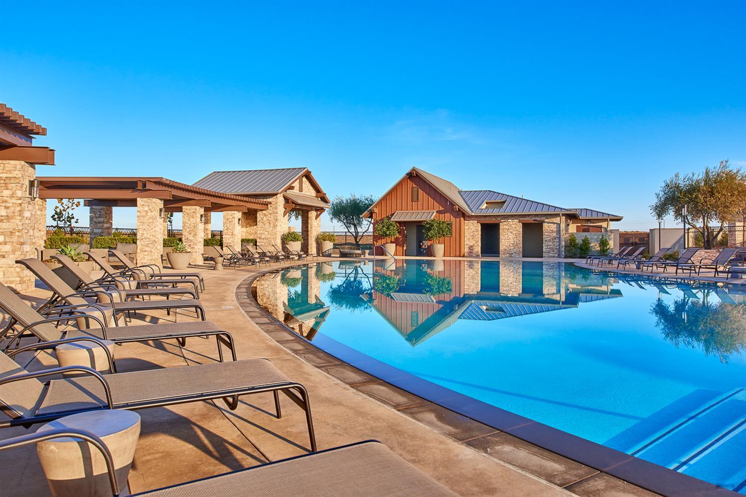 1116 Elevations Way W, Madera, CA 93636