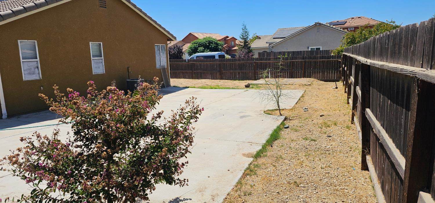 6114 W Keats Ave, Fresno, CA 93723