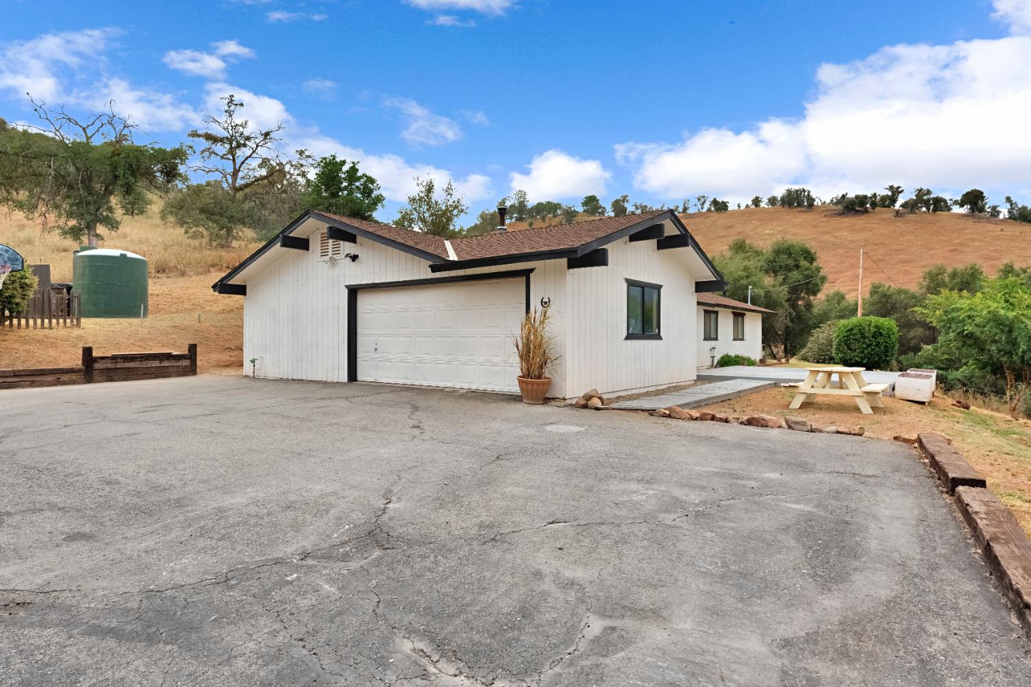 29668 Seminole Rd, Tollhouse, CA 93667