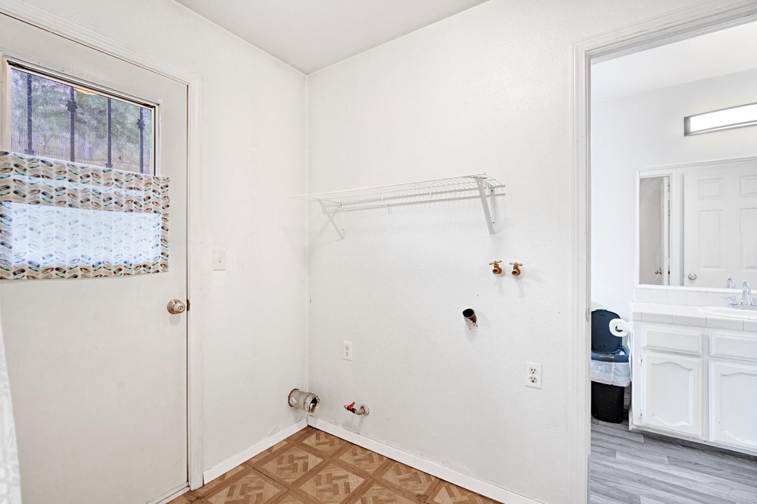 29668 Seminole Rd, Tollhouse, CA 93667