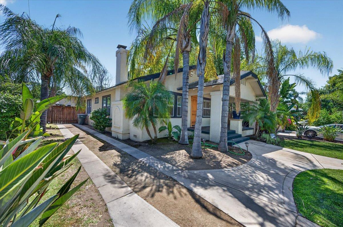 1468 N Poplar Ave, Fresno, CA 93728