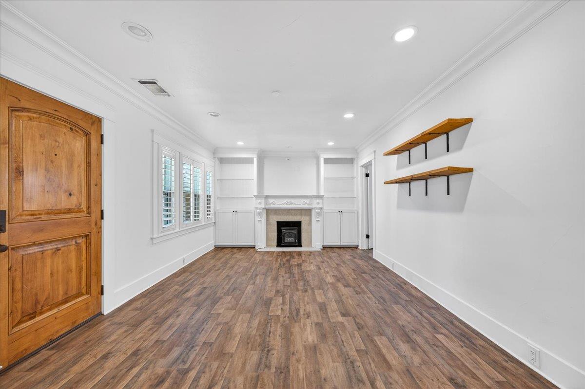 1468 N Poplar Ave, Fresno, CA 93728