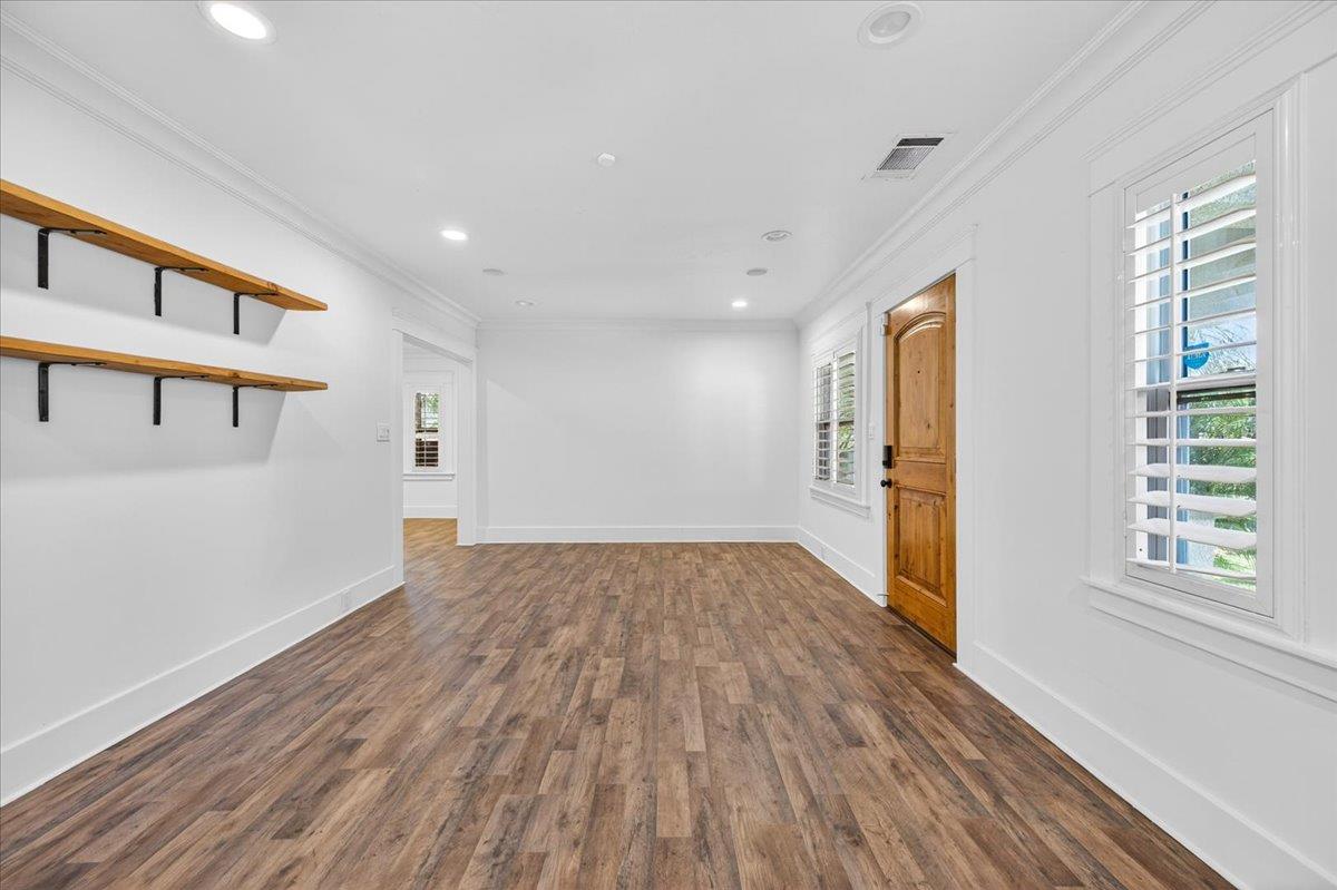 1468 N Poplar Ave, Fresno, CA 93728