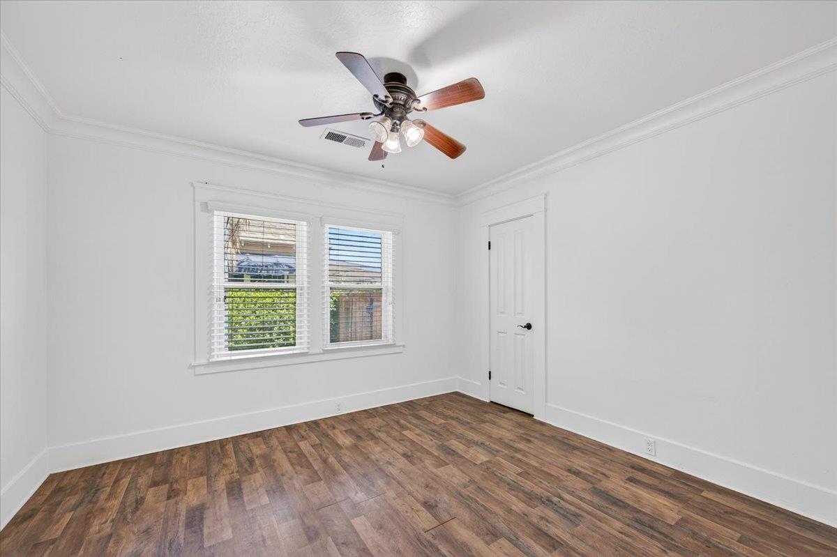 1468 N Poplar Ave, Fresno, CA 93728
