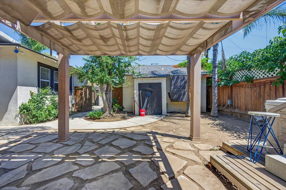 1468 N Poplar Ave, Fresno, CA 93728