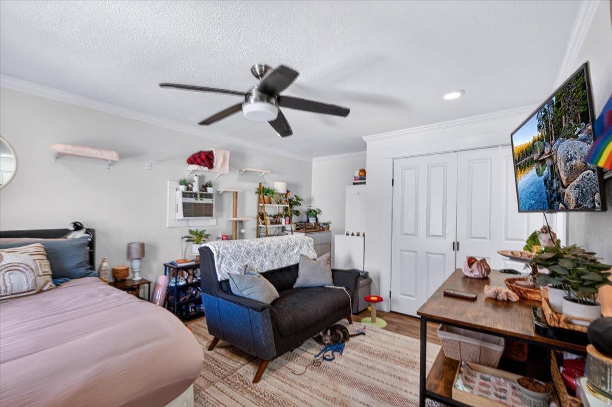 1468 N Poplar Ave, Fresno, CA 93728