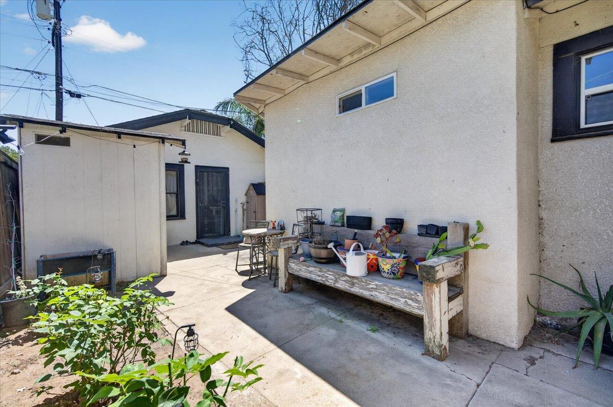 1468 N Poplar Ave, Fresno, CA 93728