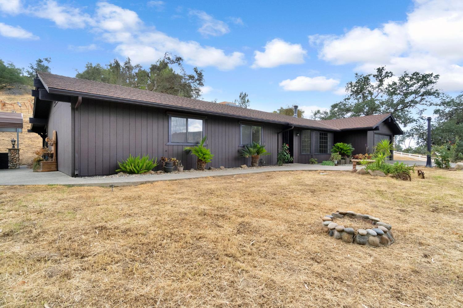 23328 Granite Creek Ln, Clovis, CA 93619