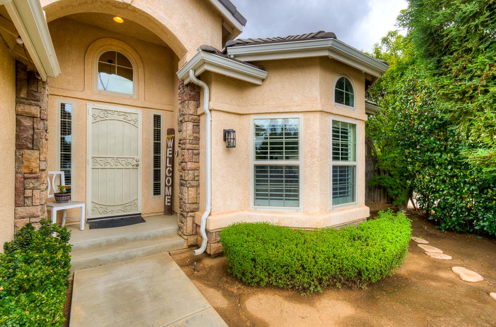 2853 N McKelvey Ave, Fresno, CA 93727