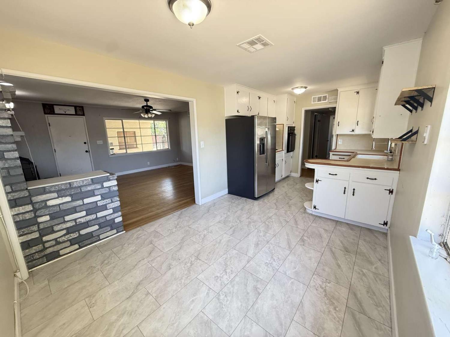 3654 E Donner Ave, Fresno, CA 93726