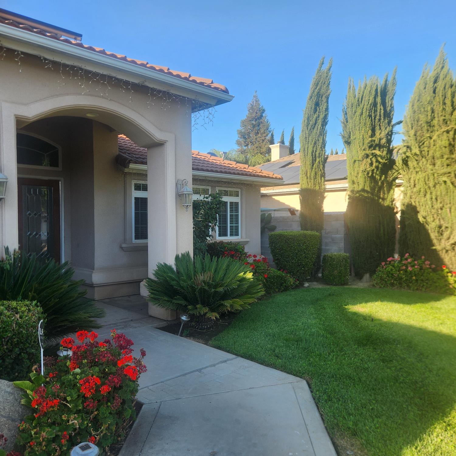 3213 Hollow Ave, Madera, CA 93637