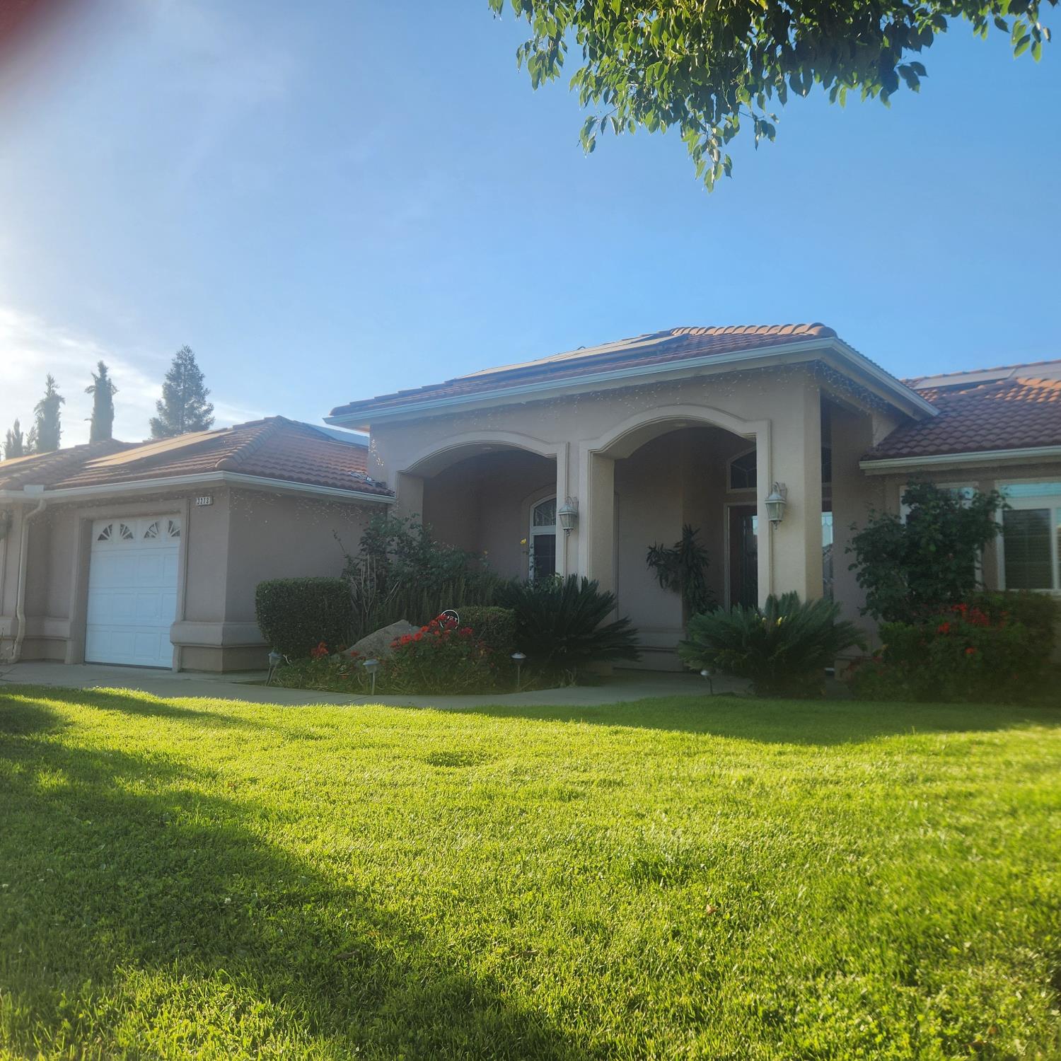 3213 Hollow Ave, Madera, CA 93637