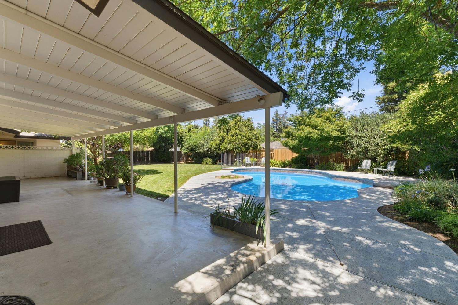1154 W Tenaya Way, Fresno, CA 93711