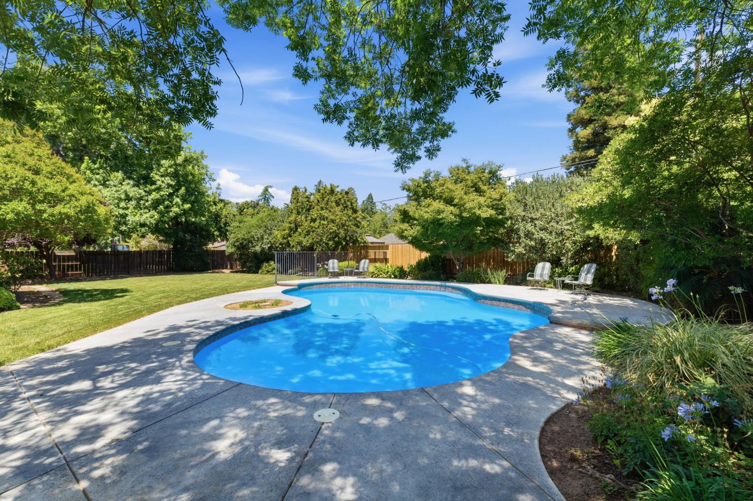 1154 W Tenaya Way, Fresno, CA 93711