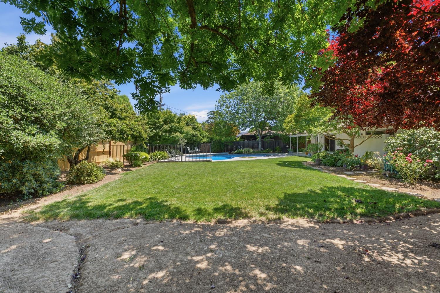 1154 W Tenaya Way, Fresno, CA 93711